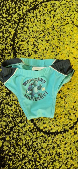 Бански бебе новородено