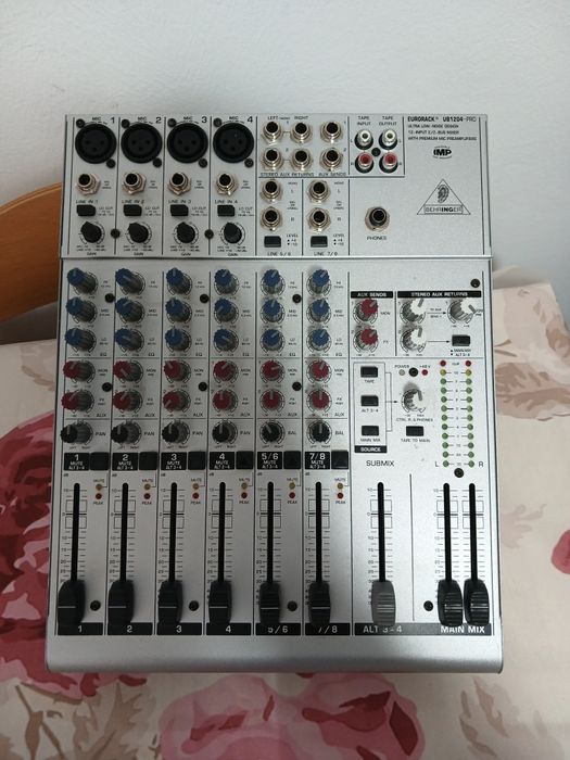Vand mixer behringer