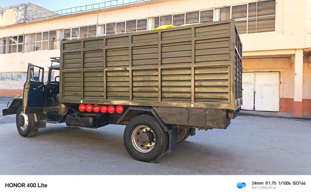 Зил 131 сотилади