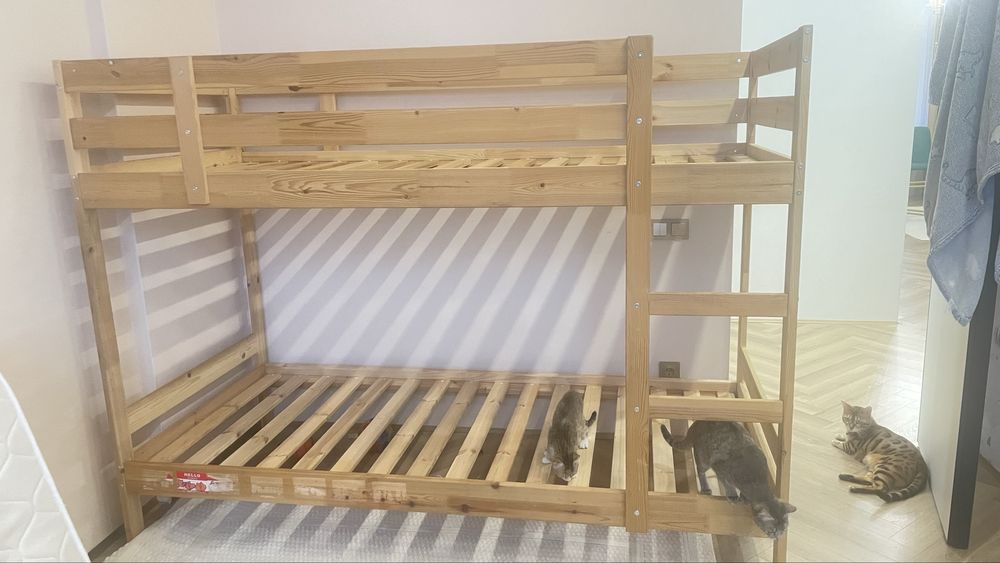 Двухъярусная кровать 90*200