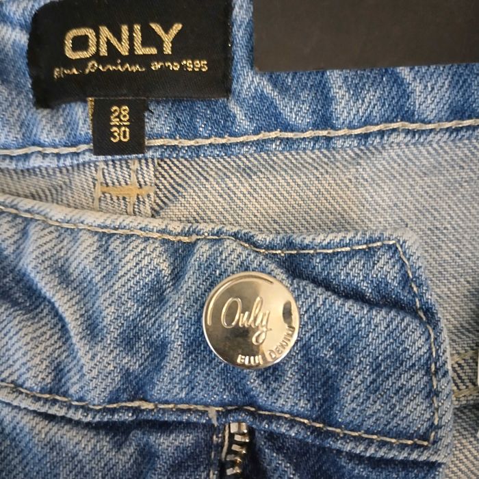 Дънки ONLY , чисто нови размер 28/30. Варна лично предаване.