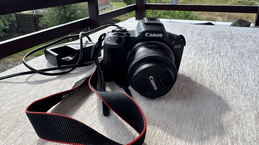 Canon r50 mirrorless