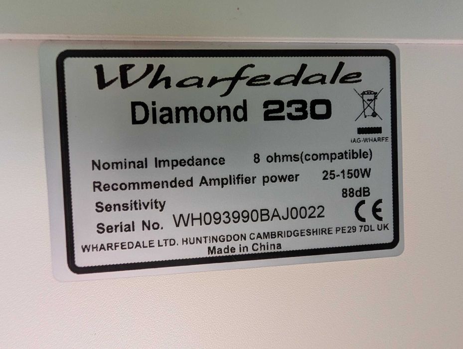 Boxe de podea Wharfedale Diamond 230 White