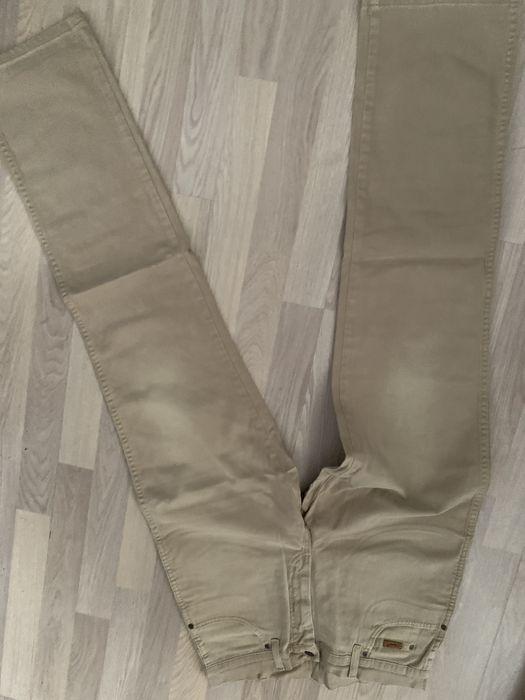 Оригинални мъжки дънки Wrangler размерът е 33