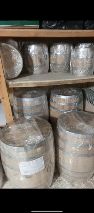 Дубовые бочки для вина и засолки