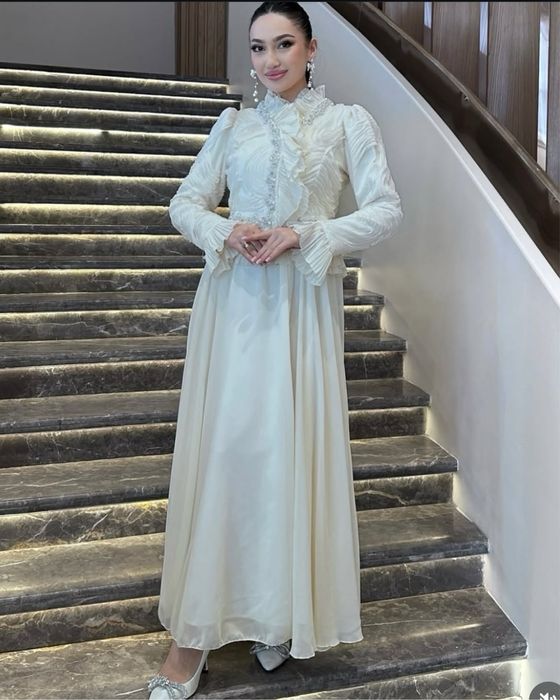 Продаю красивое нарядное платье