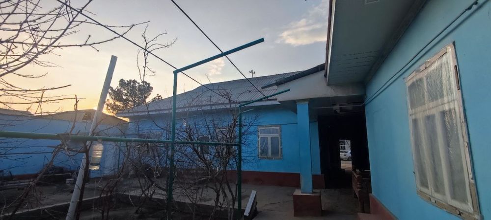 Hamma qulayliklarga ega xovli sotiladi