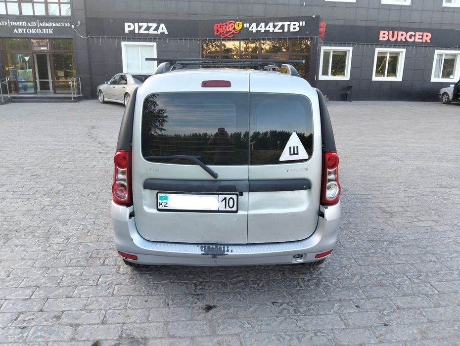 Продам Lada Largus, 5 мест, 2013 г