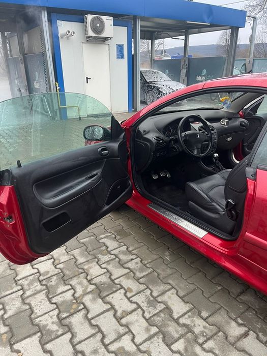 Vând Peugeot 206 CC,an 2003