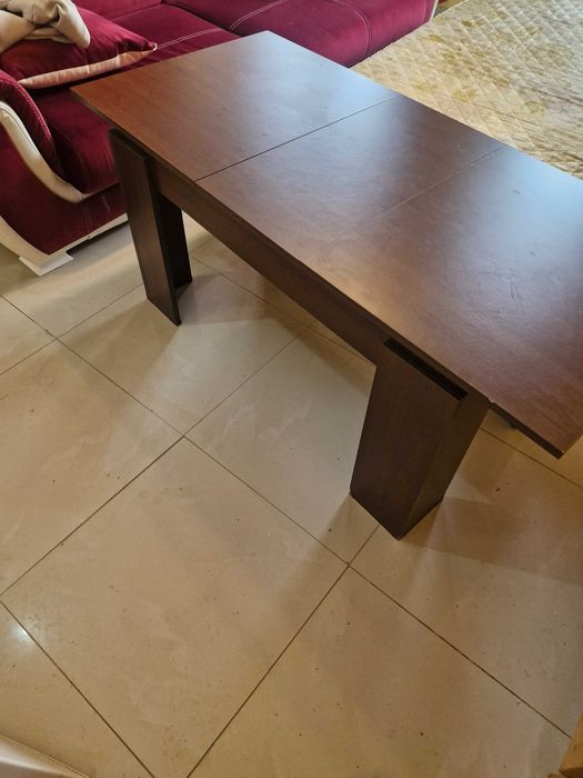 Продава се нова холна маса