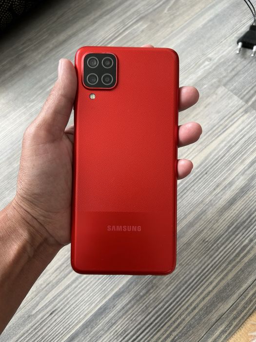 Самсунг а 12/64 телефон