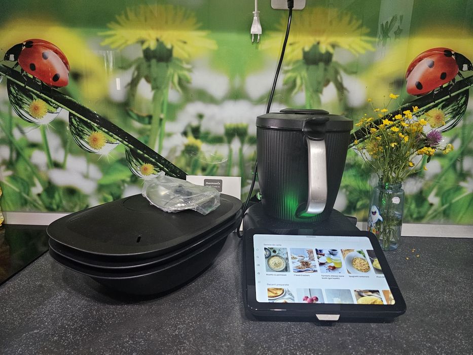 Vand Thermomix TM7 - 1 an vechime, stare impecabila, toate accesoriile