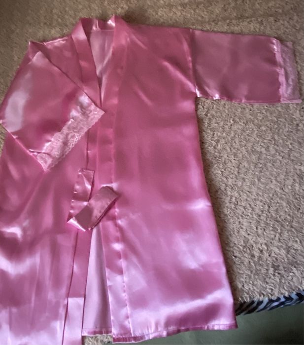 Дамска пижама, нова. Размер М, 100% полиестер.