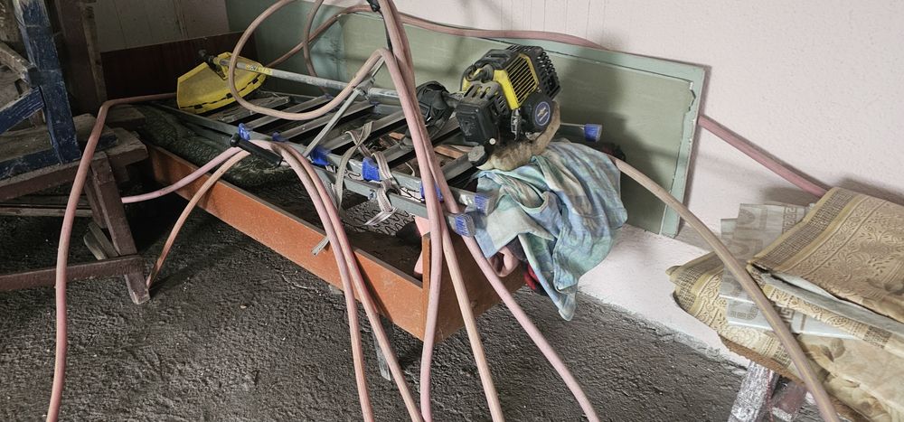 Шкаф, тумба и кровать