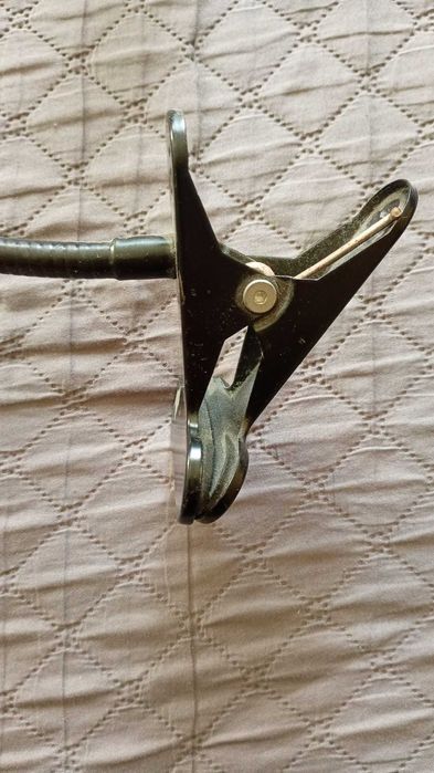 Стойка за таблет за автомобил