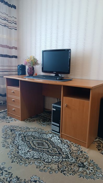 Письменный стол б/у