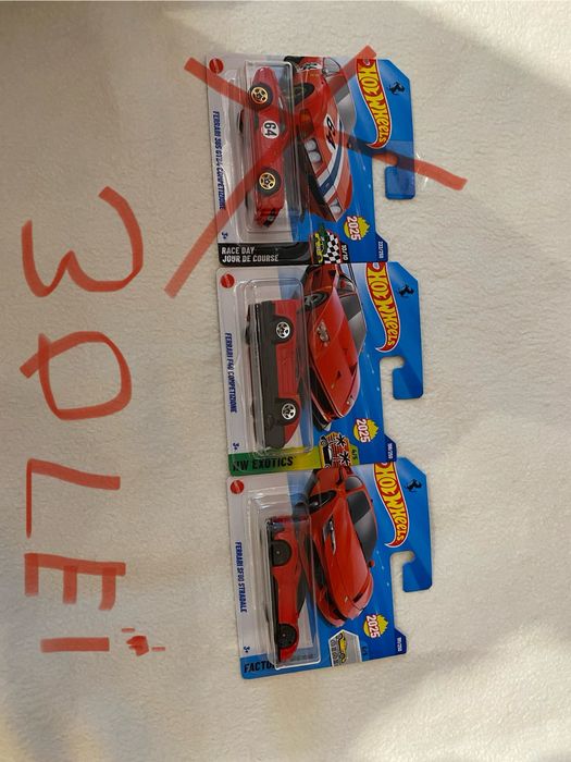 Masinuta metalica hot wheels FERRARI F40 si SF90