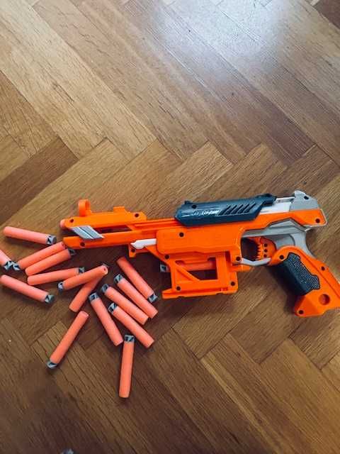 NERF Ultra One бластер и подобни, с патрони