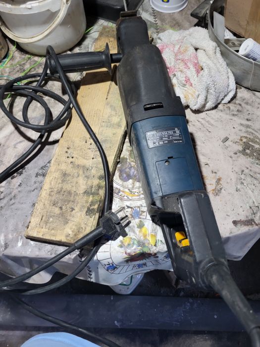 Fierăstrău sabie Bosch GSA1100PE.