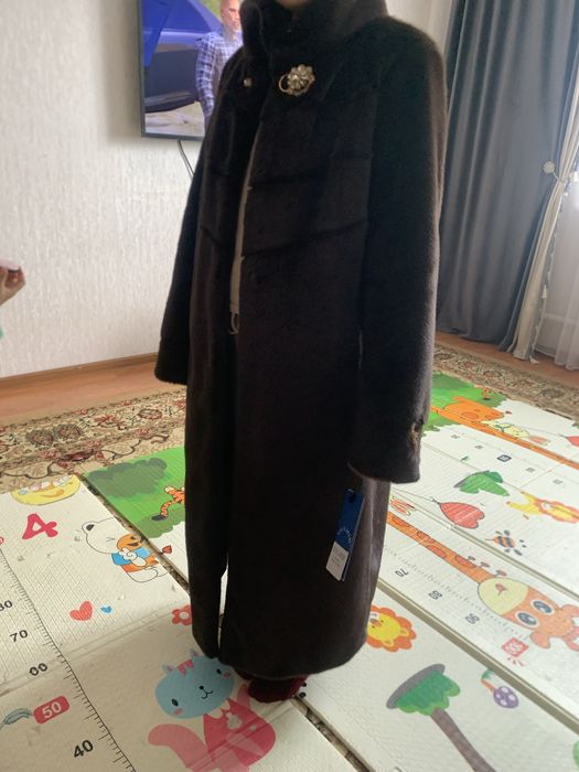 Продам шубу новую