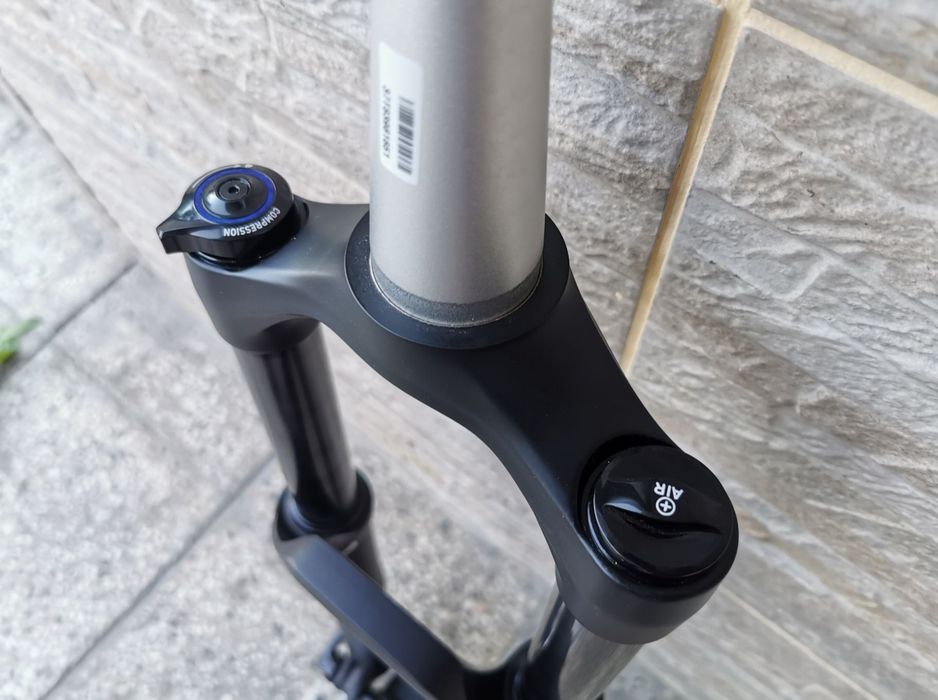 ! РАЗПРОДАЖБА! Вилка Rock Shox Recon Silver RL 2021 150mm / 27.5" Boost Tapered