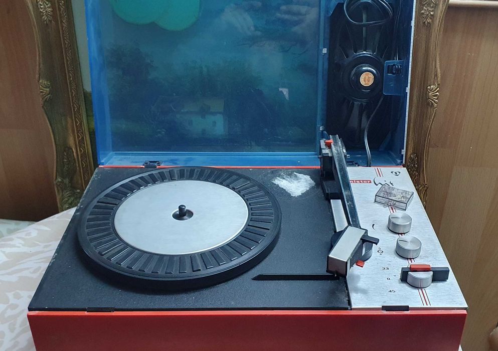 Unitra ретро грамофонче в работещо състояние