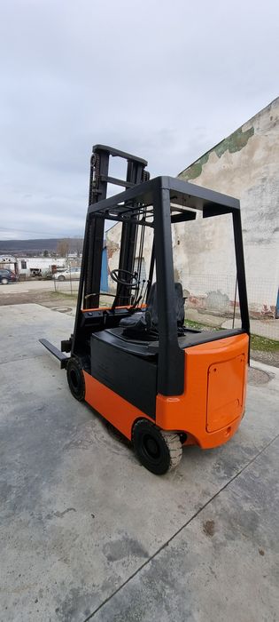 Stivuitor Electric 2.5 tone