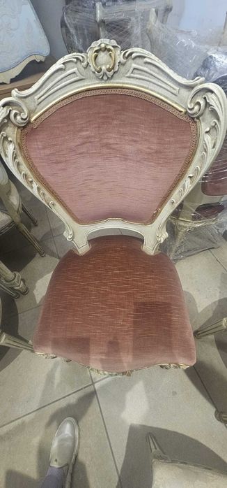 Vand mobila sufragerie completa din lemn masiv in stil baroc venetian!