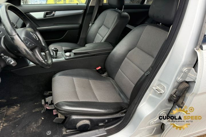 Interior complet cu fete usi (de Europa) Mercedes-Benz C-Class W204/S