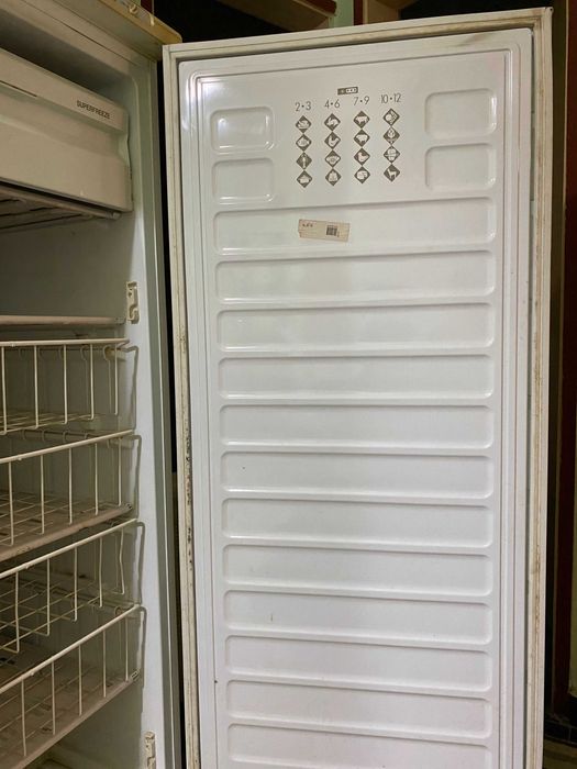 Фризер, вертикален -INDESIT.