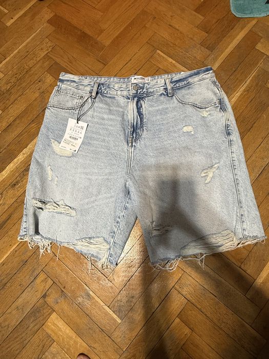 Pull&Bear дънкови бермуди/къси панталони – размер 48 – НОВИ