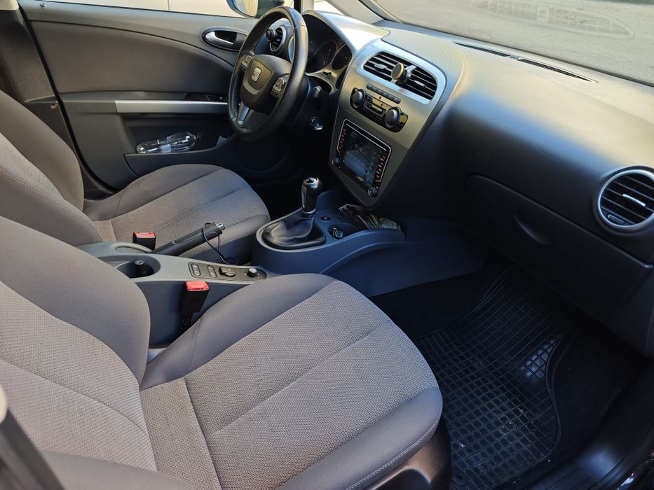Seat Leon facelift euro5 diesel, navigație , carlig remorcare etc