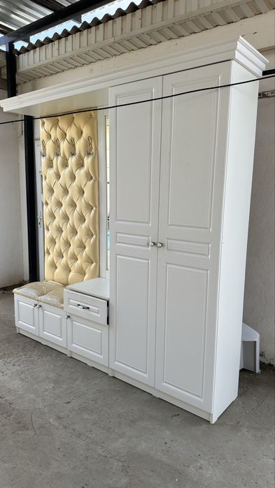 Шкаф в прихожую