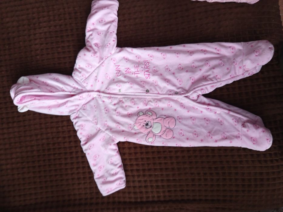 Продам комбинезоны детские