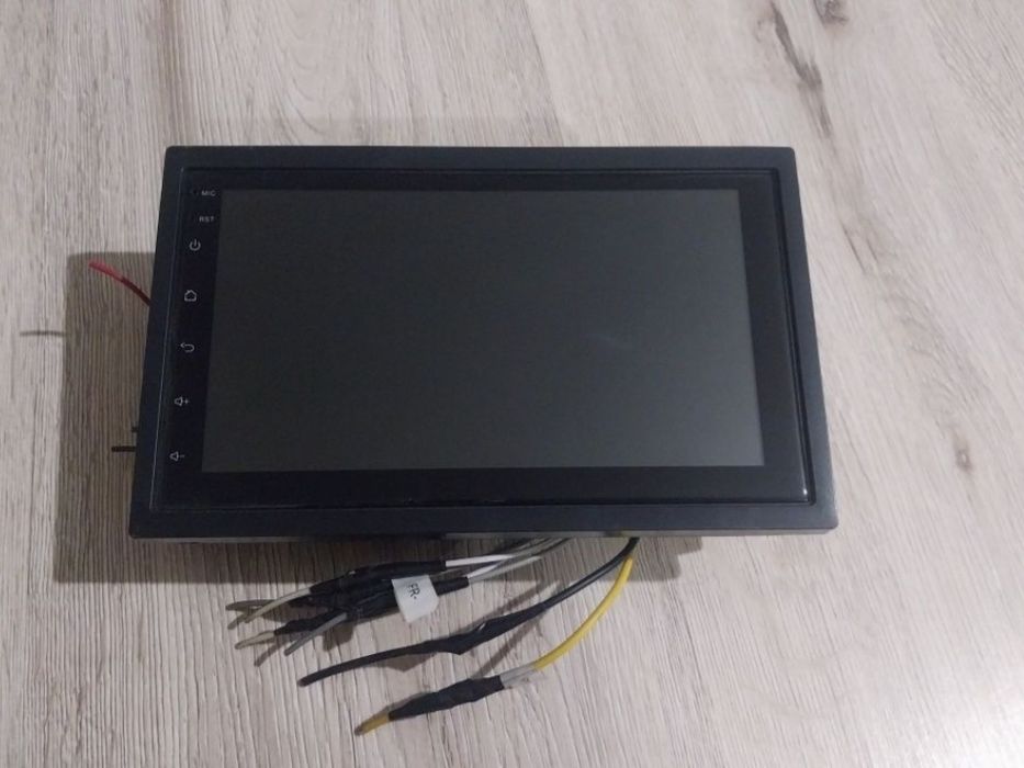 Автомагнитола Pioneer. В рабочем состоянии.