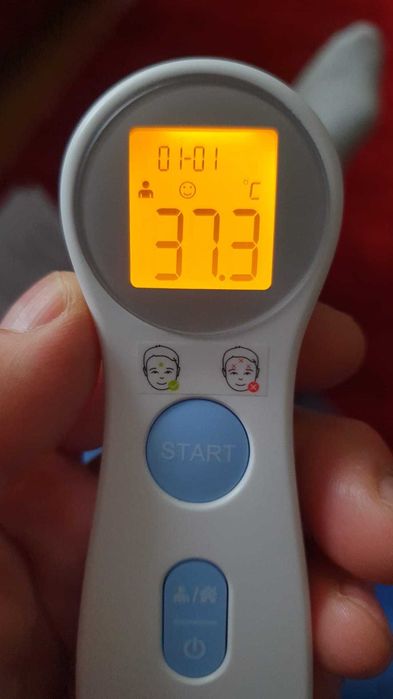 Termometru bebe- fara atingere 3 culori