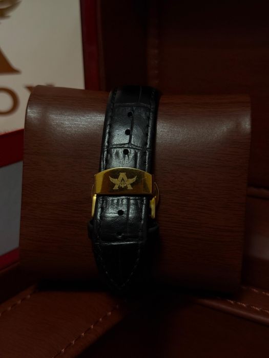 Abyroy часы продаю