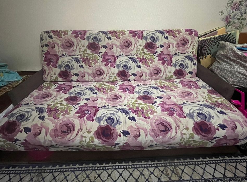 Диван книжка в хорошем состояний