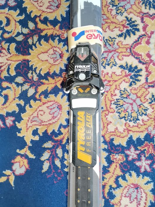 Skiuri Volki lungime 1,83m