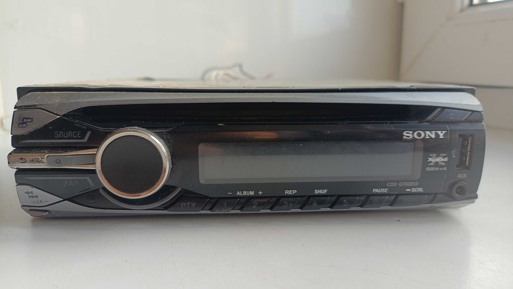 Продам магнитолу