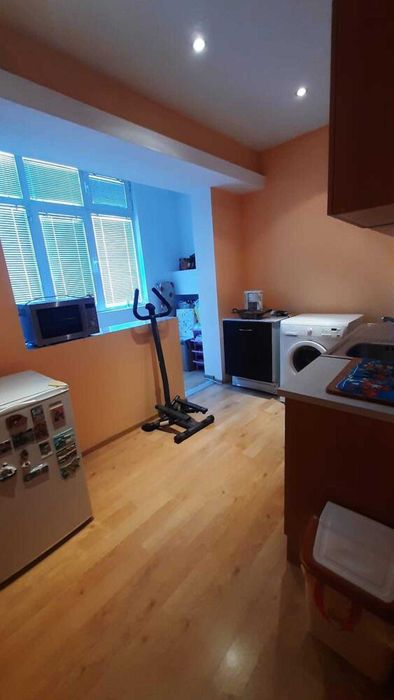 Двустаен апартамент в Южен