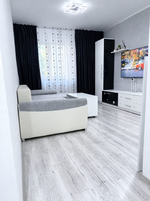 Vând apartament