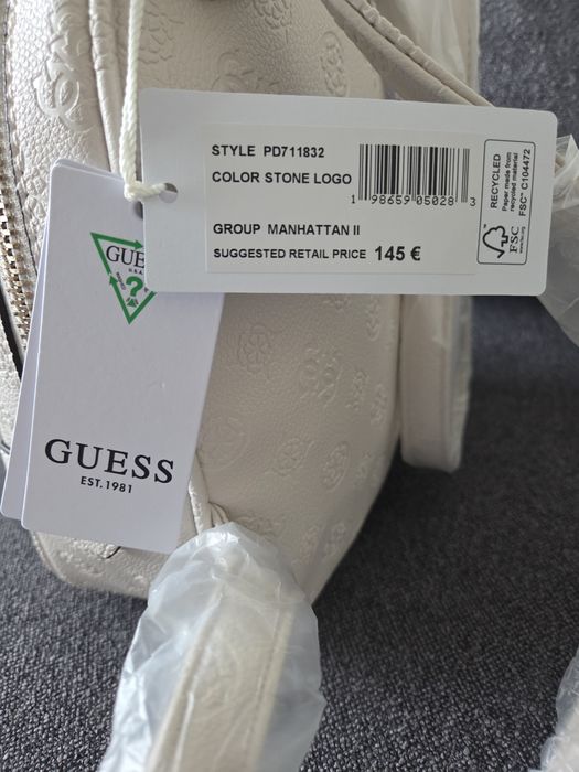 Дамска раница GUESS