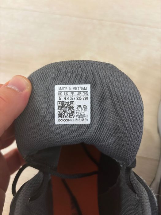 Продавам детски обувки Adidas Terrex, размер 37⅓ (23,5 см) - отлично състояние