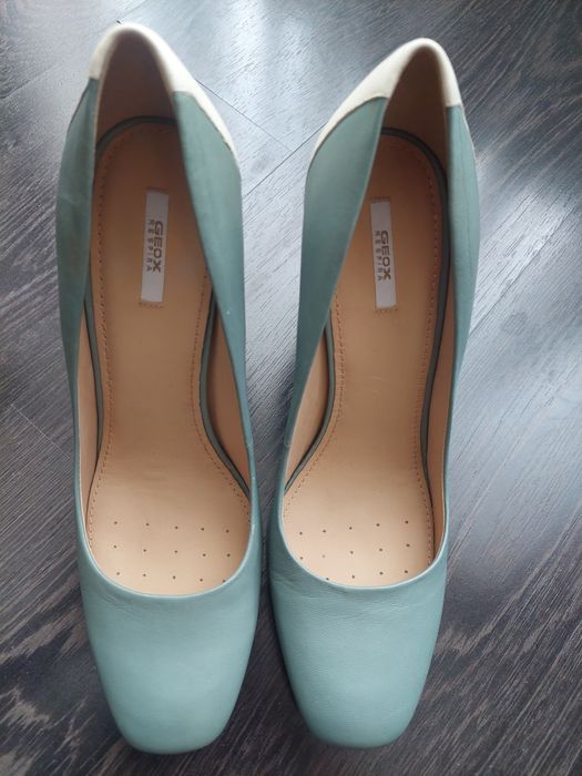 Pantofi de dama cu toc Geox marimea 40