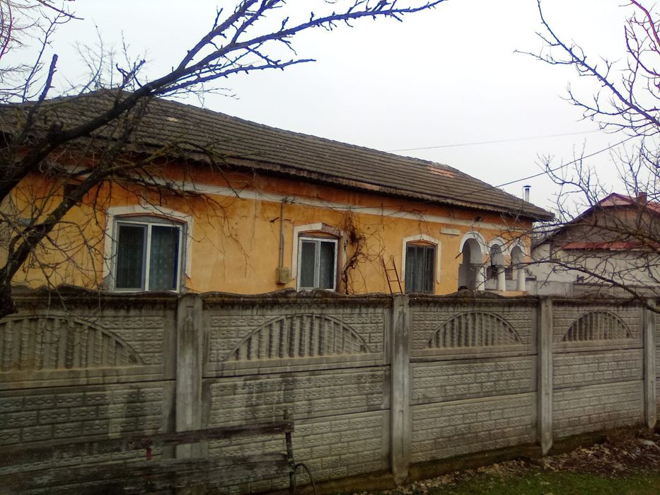 Casa cu  teren  4500 mp