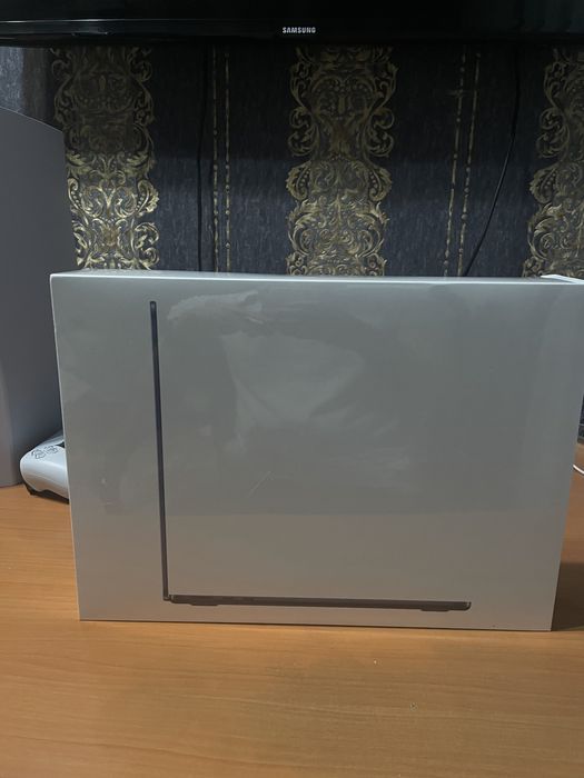 MacBook M2 air, A2681