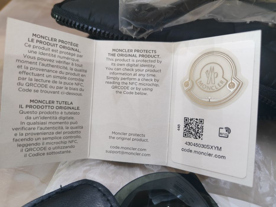 Слънчеви очила Moncler -200лв