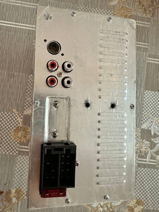 Магнитофон  новый