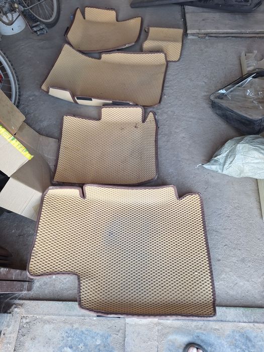 Запчасти на тойота карина е.